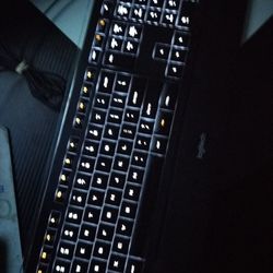 Logitech Y-UY95 Illuminated USB Wired Keyboard K740 Tested Works Great