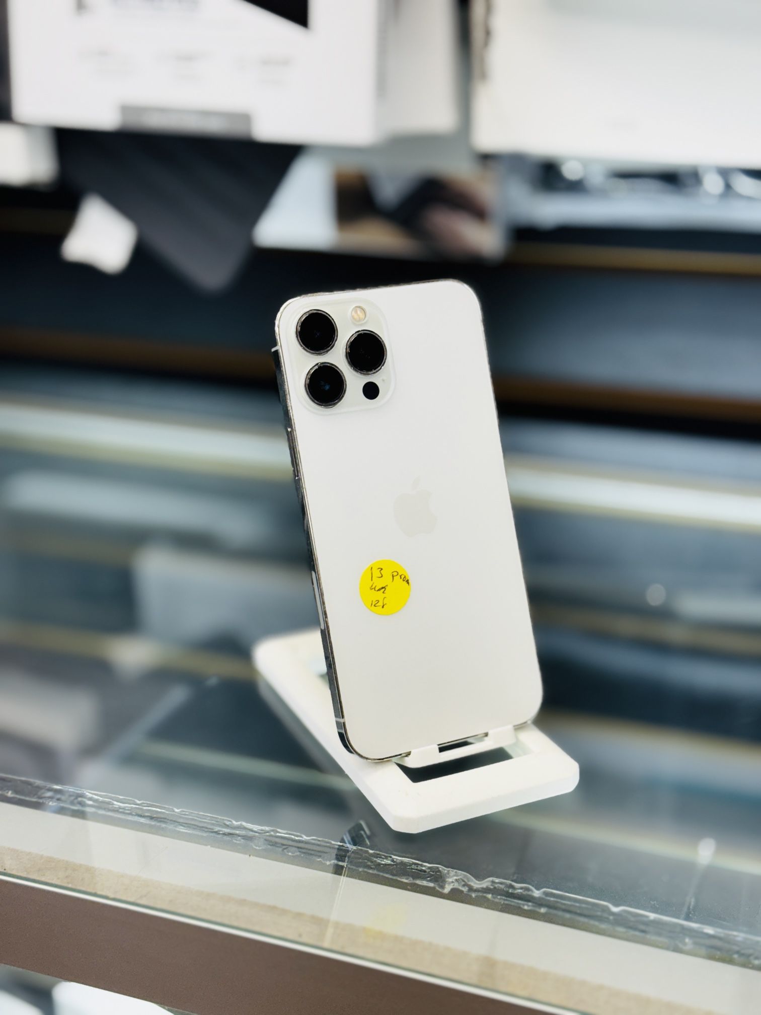 iPhone 13 Pro Max (Factory Unlocked)