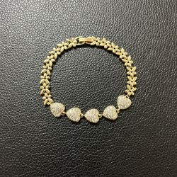 14k Gold Plated Heart Bracelet.