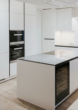 Custom Kitchen Cabinets
