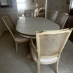 Dining Room Table And 6 Chairs 