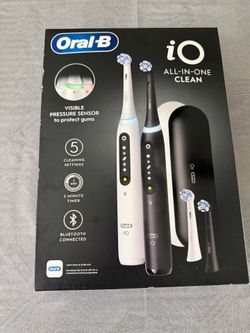 Oral B series 5 twin set tooth brushes