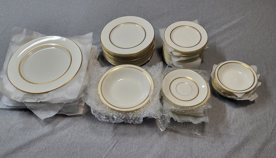Plates Imperial Bone China Fukagawa Japan Gold Trim Set #61 Pieces