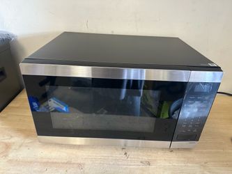 Samsung 1.9 Cu. Ft. Stainless Steel Countertop Microwave w/Sensor Cooking (READ)