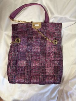 Harvey’s original seatbelt purse