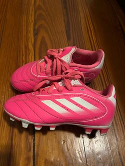 Kids soccer shoes