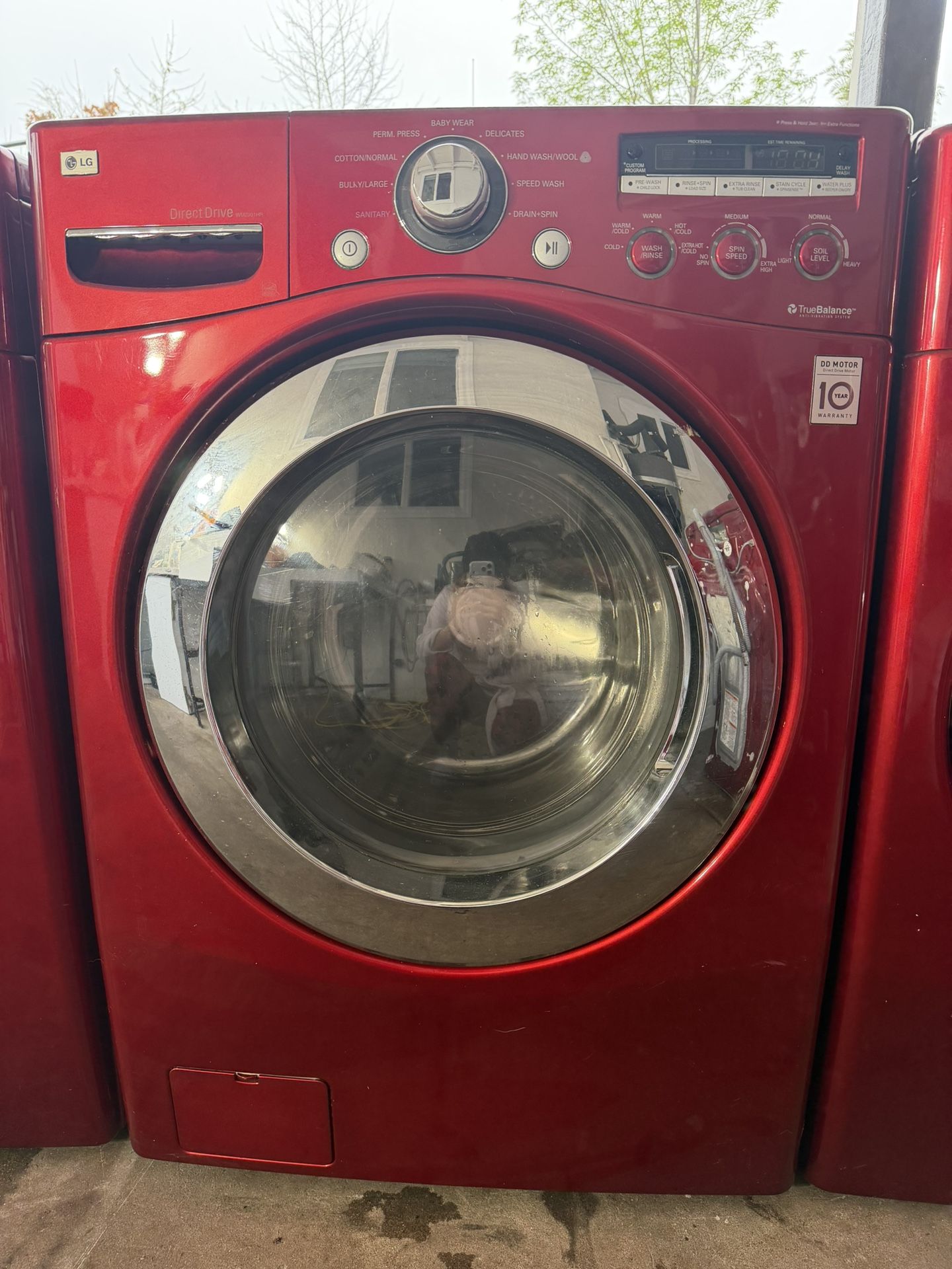 LG electric washer and dryer with free delivery
