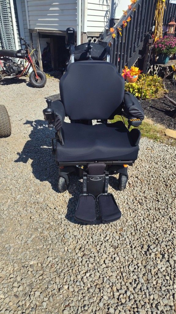 Sedeo Pro Electric Chair