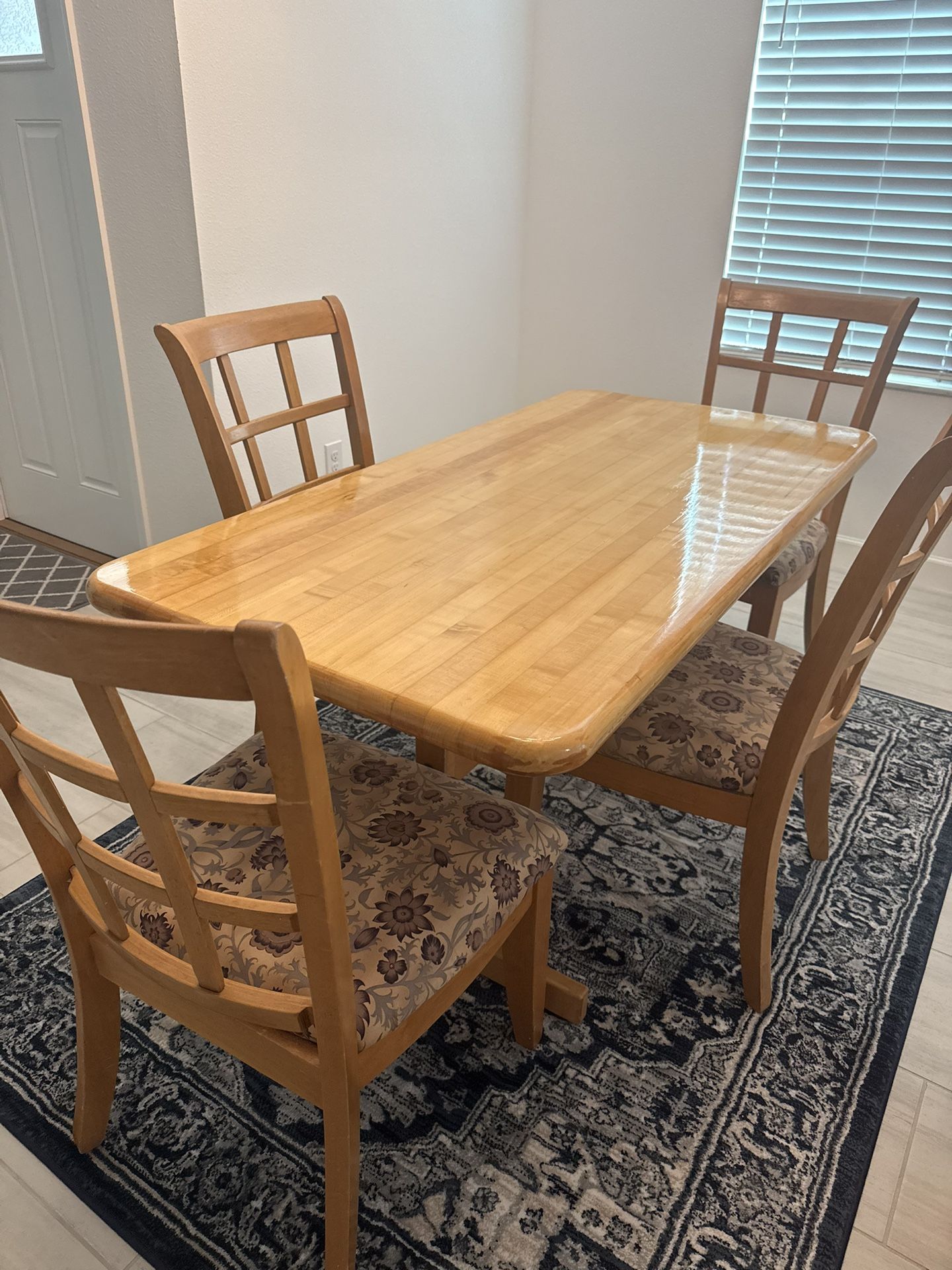 Dining Room Table and Chairs