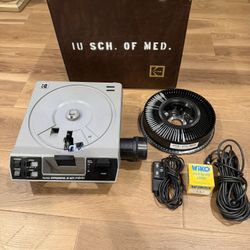 Kodak Ektagraphic III AMT Carousel Slide Projector