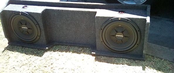 Fosgate R2  12s in atruck speaker box