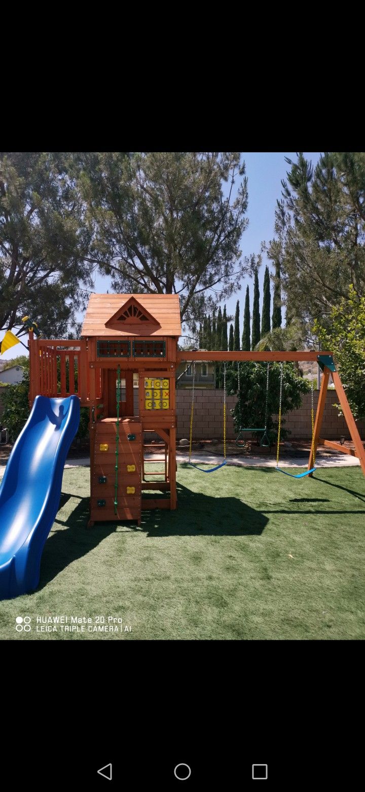 Swingset Playset Installer