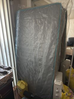 $10 single size Bed