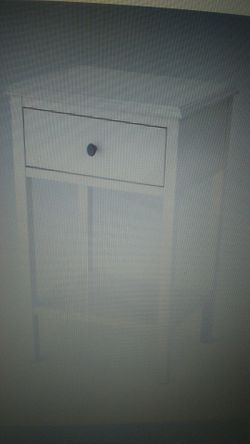Windham side table