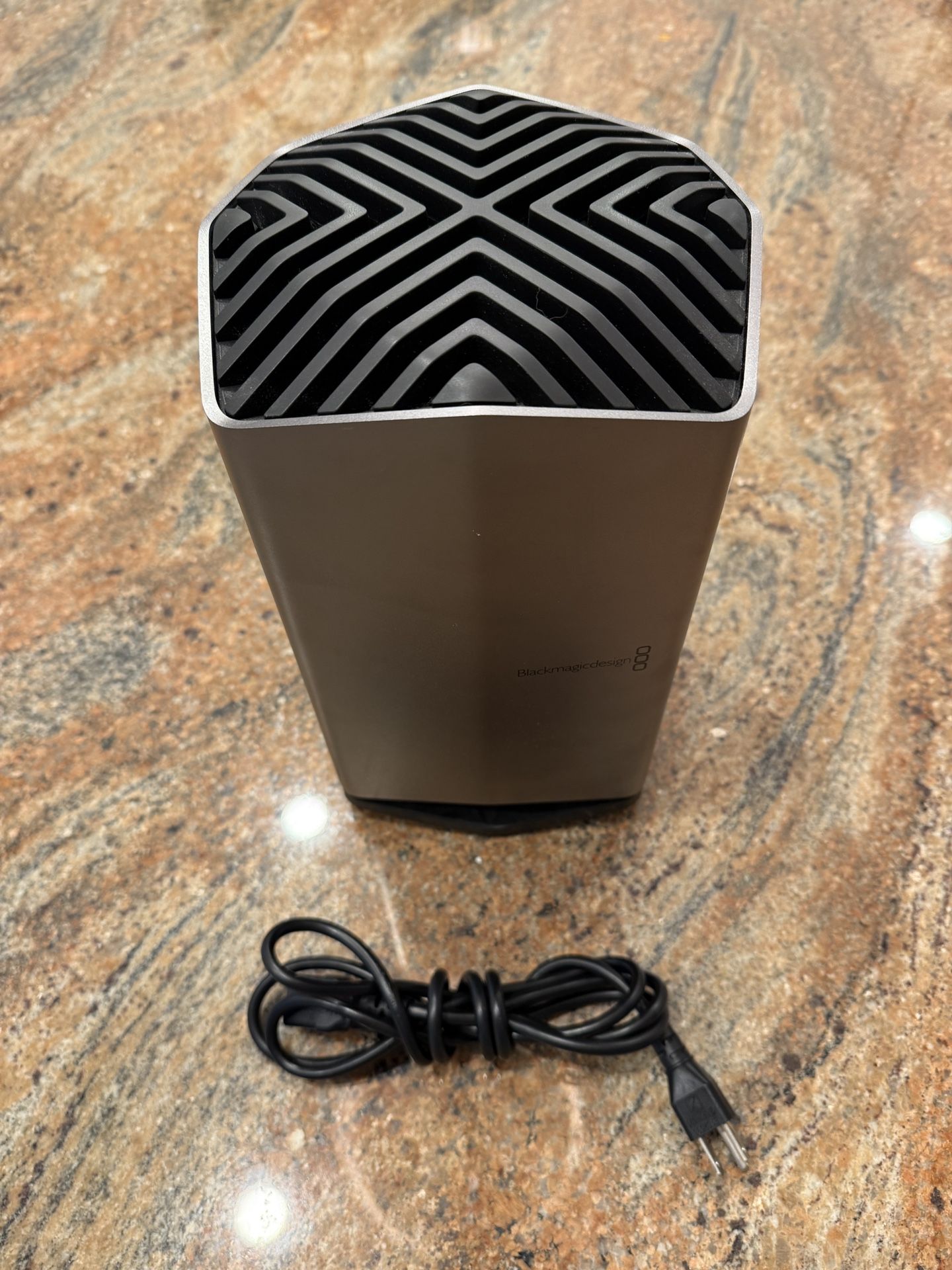 Blackmagic EGPU RX580 for Sale in Issaquah, WA - OfferUp