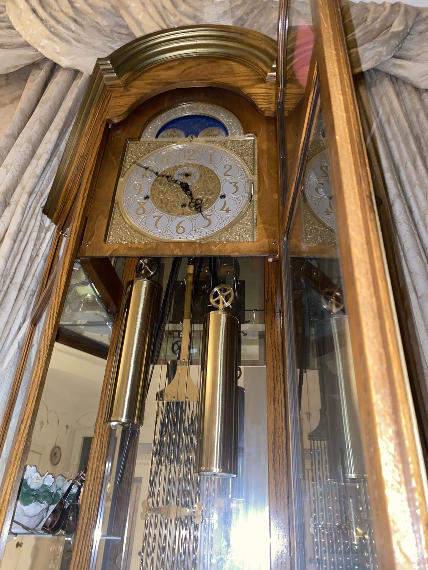 Howard Miller Magestic Grandfather Clock for Sale in Boca Raton, FL OfferUp