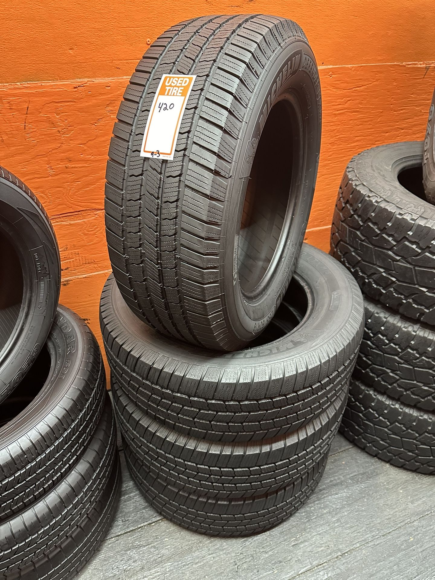 265/60R18 Michelin Defender LTX Full Tire Set