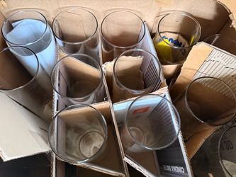 Hurricanes/ glass vase