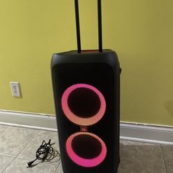 JBL PartyBox 310 Portable Party Speaker in Excellent Condition!