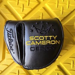 Scotty Cameron Phantom Head cover.