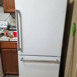 Kitchenaid Refrigerator 
