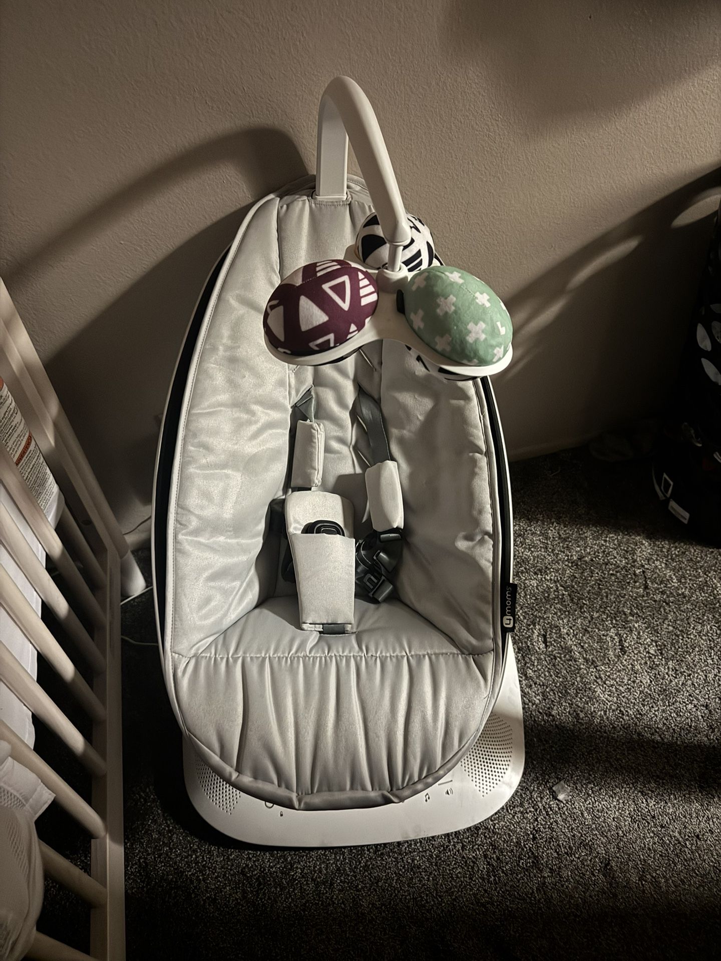 4moms Mamaroo Baby Swing 