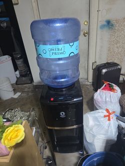 Primo water cooler with 1 bottle and cap