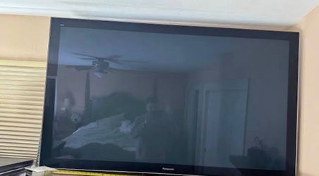 65 inch tv pick up only south Philly 60$ or obo