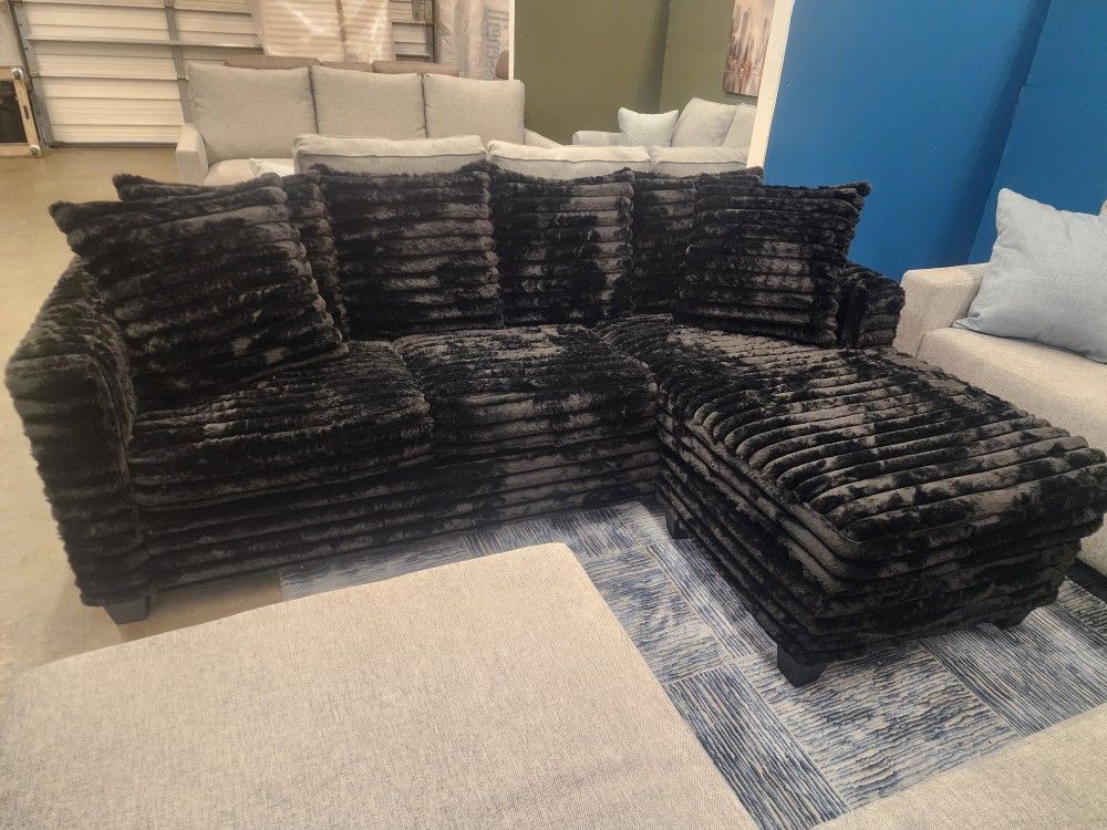New Upgraded Chaise Sofa!! Brand new Byers Market Black Chaise Sofas (also Available in Grey & Cream);
