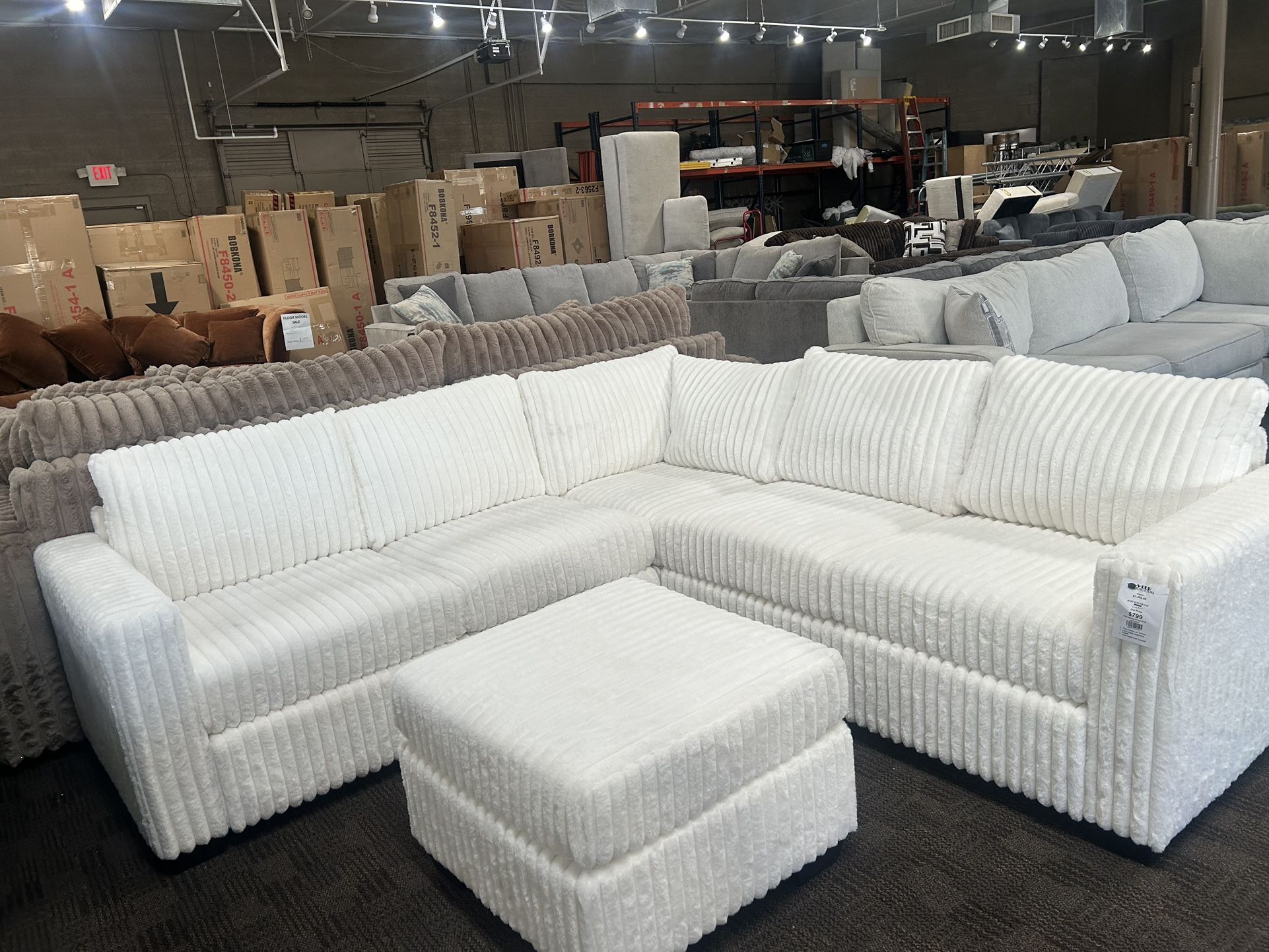 White Comfy Sectional W/ Ottoman
