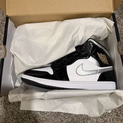 Jordan 1 Mids