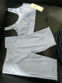 ALO YOGA SET MEDIUM $80