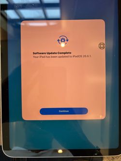Apple iPad 10th Generation 64GB, eSim, Wi-Fi, Pencil (not included ) Unlocked