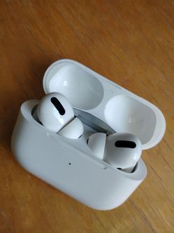 Apple AirPods Pro with Charging Case