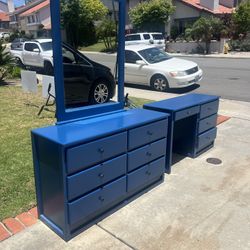 Free Dresser And Desk And Bookshelf