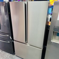36” Hisense 26CU French Door Refrigerator Internal Water/Dispenser Open Box  