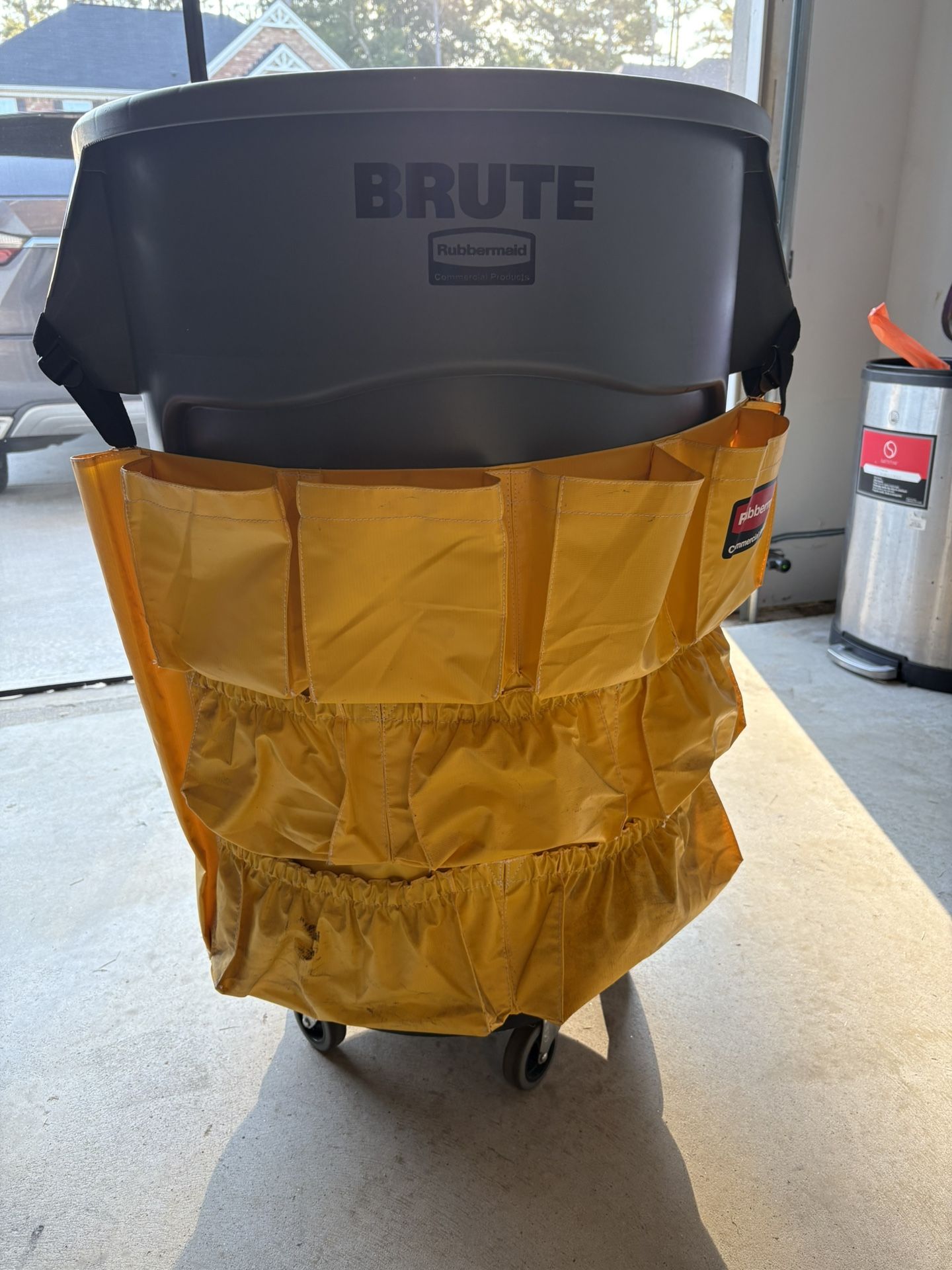Commercial Garbage Can With Dolly