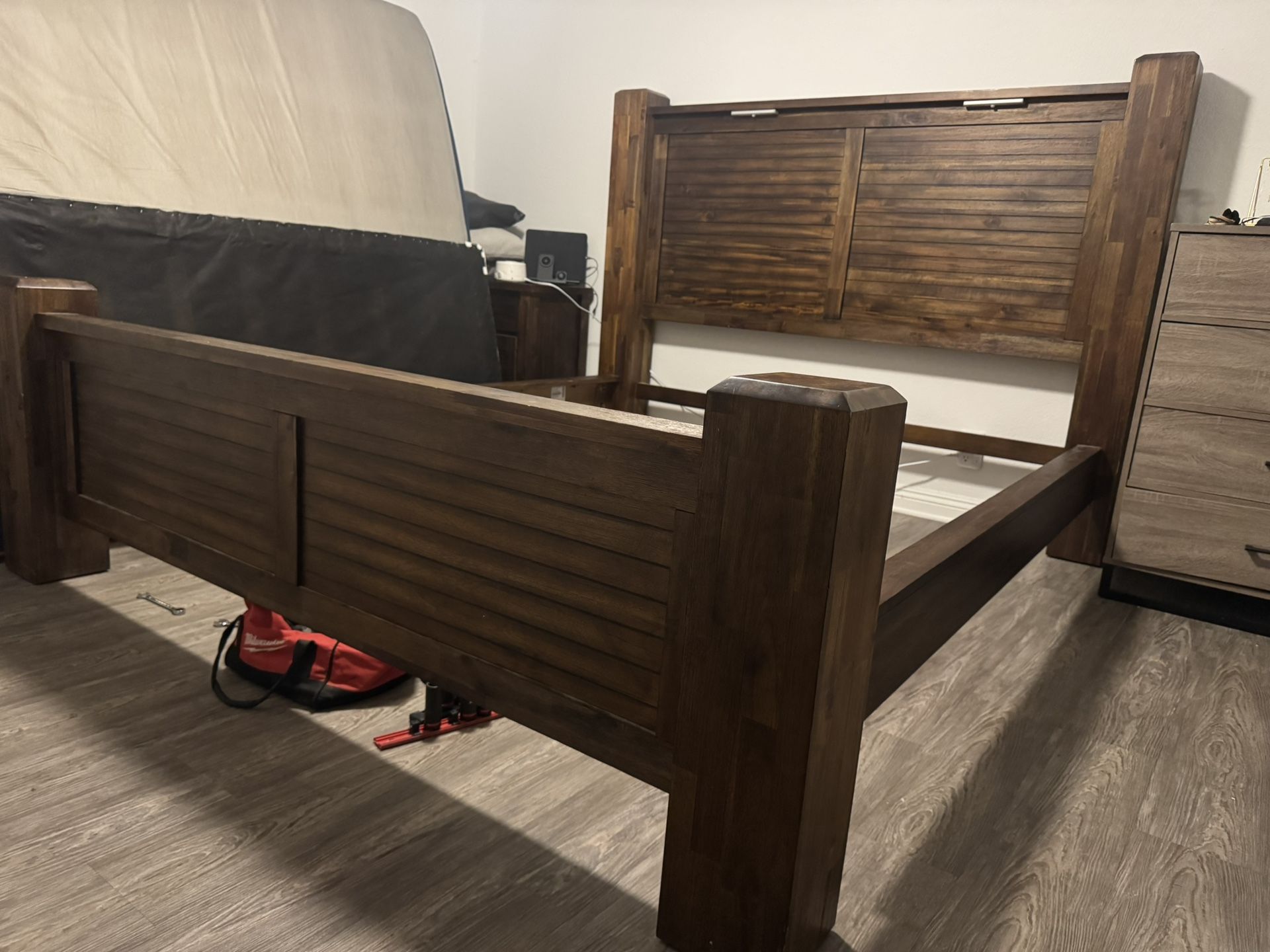 Coaster Cali King Bed Frame