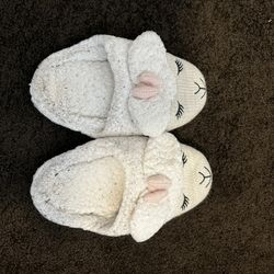 Women’s Fleece Sheep Slippers