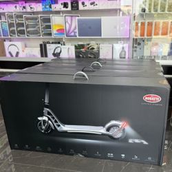 Bugatti Electric scooter (OFFICIAL PRODUCT FROM BUGATTI) (Take It Home In Payments/ llévatelo a casa en pagos) Only $10 Down 