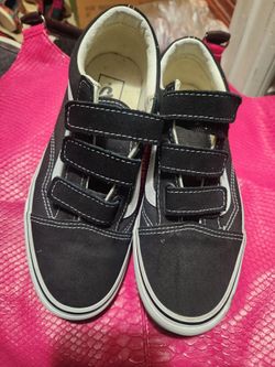 VANS tennis /.shoes /. sneakers size mens 5.5 womens 7