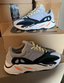 Men's Adidas Yeezy Boost Wave runner Size 10.5