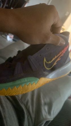 Kyrie 7 fresh never wore 80