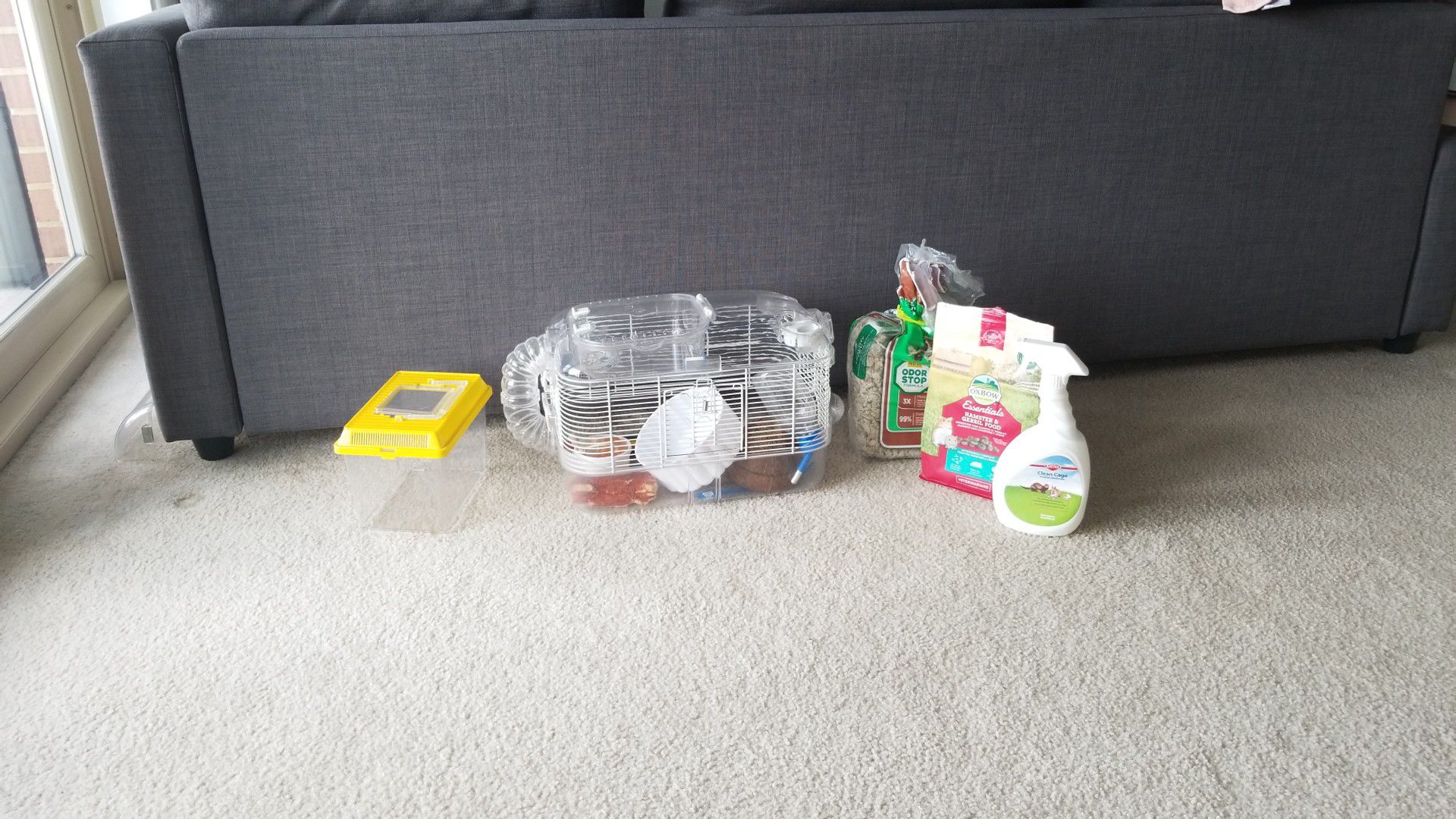 Complete hamster or mouse habitat with lots of accessories