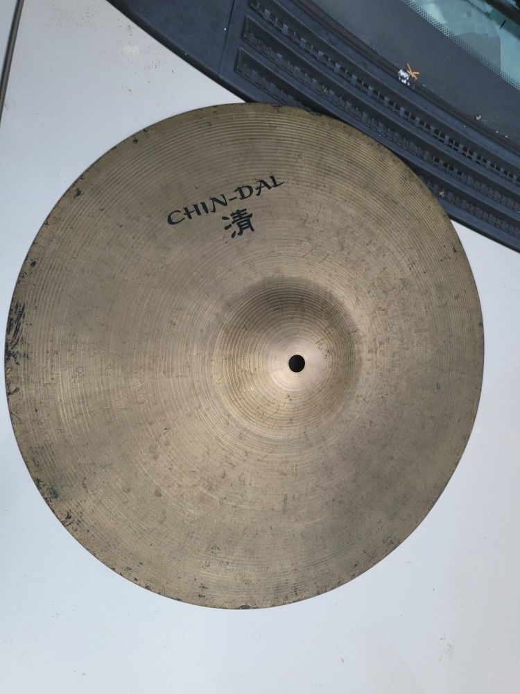 16" Chin-dal Thin Crash Cymbal Great Condition No Cracks Or Keyholing
