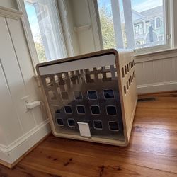 Dog crate 