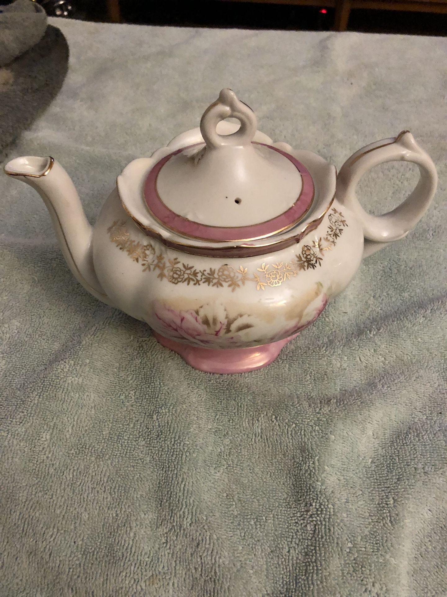 Tea pot music box