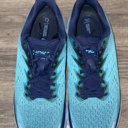 Hoka One Clifton 8 - Size 12M Wide
