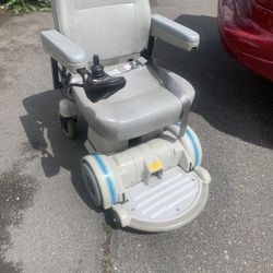 Hoveround power Chair W/ New Batteries