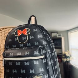 Loungefly Black & Gray Minnie Mouse Backpack